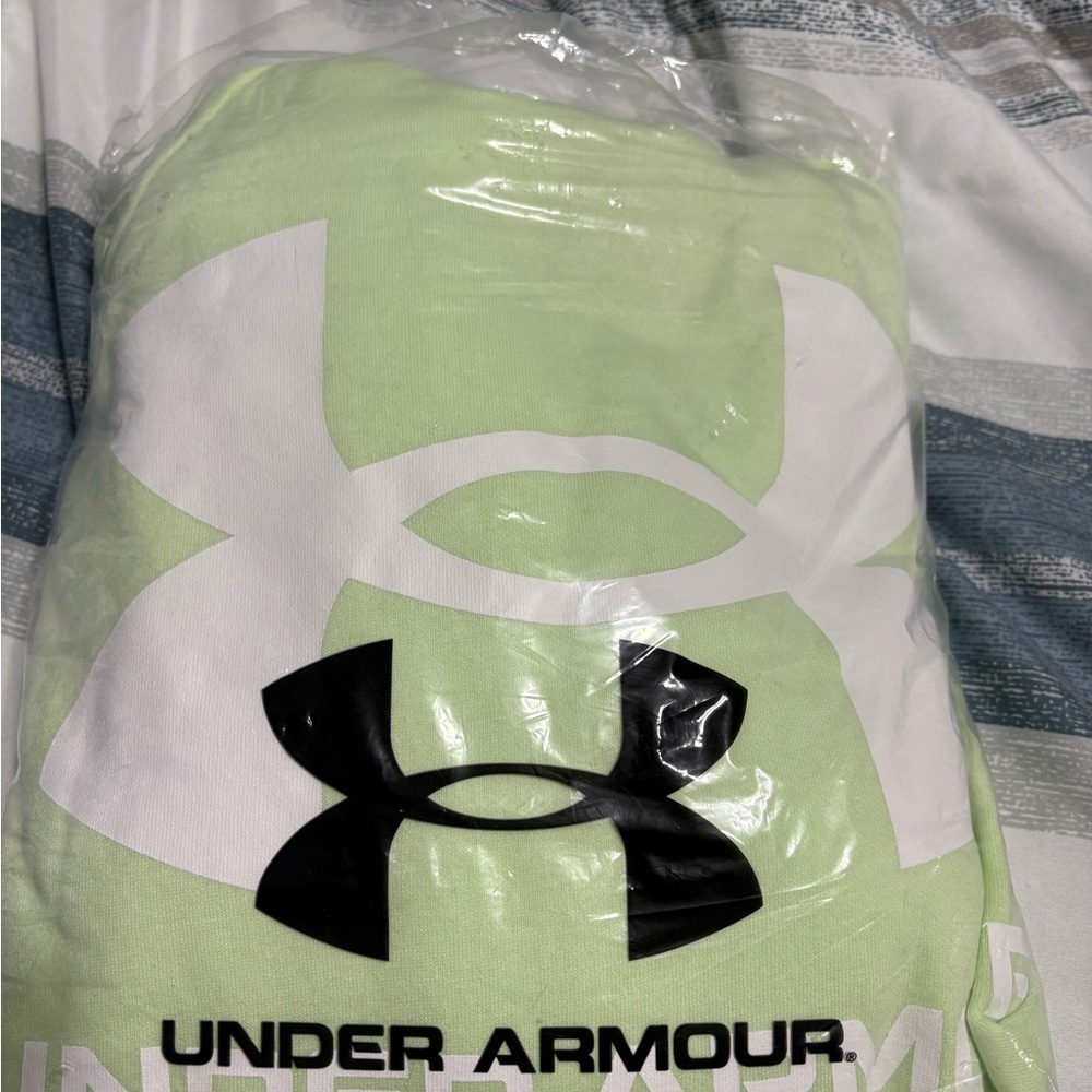 Under Armour Light Green Sweatshirt
